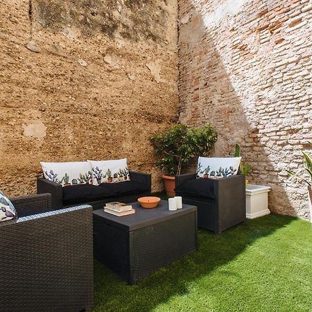 Sol Suite Apartment With Garden セビリア エクステリア 写真