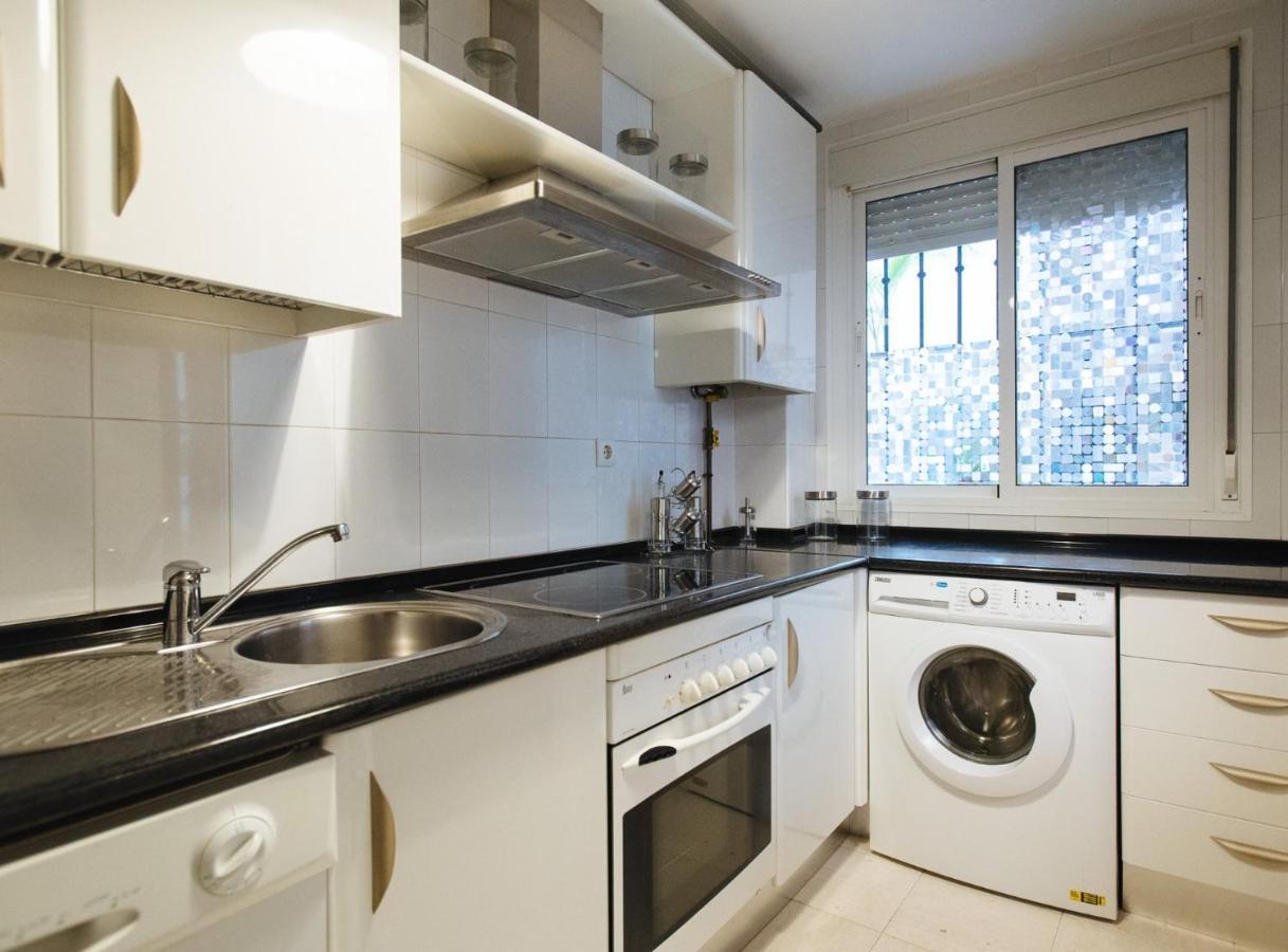 Sol Suite Apartment With Garden セビリア エクステリア 写真